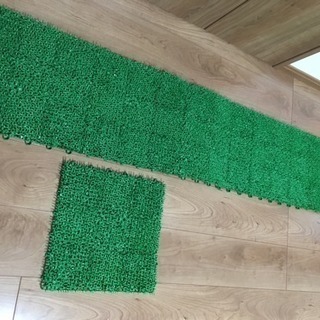 赤ちゃんイタズラ防止にも 人工芝 6枚セット さーこ 京都のベビー用品の中古あげます 譲ります ジモティーで不用品の処分