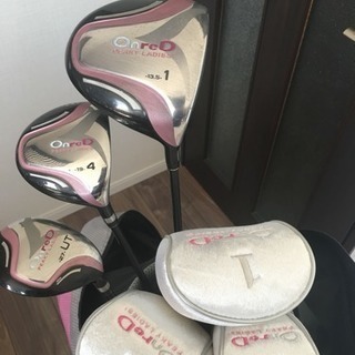 On reD    レディースゴルフクラブセット