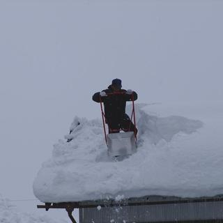 急募！限定１名先着順！　雪下ろし作業　時給１８００+交通費+危険...