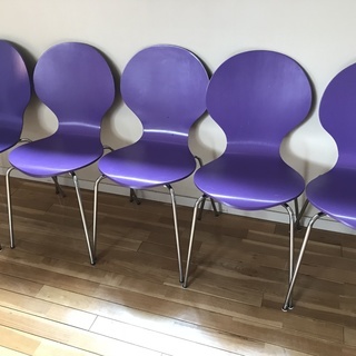 北欧で買ったスタッキングできる椅子５客（場所によって無料配送）