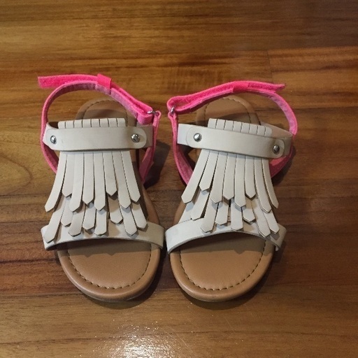 子供用 フリンジサンダル H M 17 Riona 那覇のキッズ用品 子供用シューズ の中古あげます 譲ります ジモティーで不用品の処分