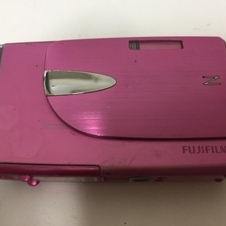 FUJIFILM Z20 ピンクのデジカメ