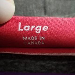 ボックスロゴ　パーカー