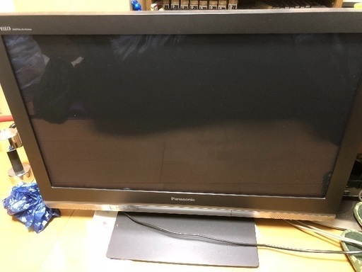 大型37インチテレビ