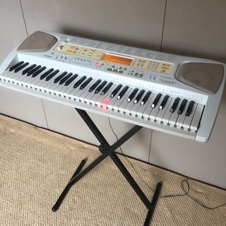 CASIO  光ナビゲーション キーボード LK 201