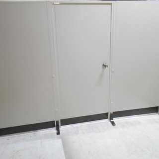 L型６連スチールパーテーション　扉付き　美品  【リサイクルショップサルフ】