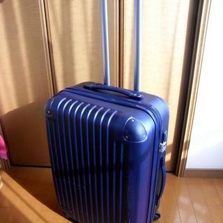 スーツケース Mサイズ 4-6日用 TSAロック搭載 ダブルファ...