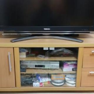 TOSHIBA、REGZA、37型液晶テレビとテレビ台ラック