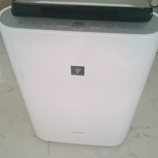 シャープ KC-E50-W [ホワイト系] 価格比較 - 価格.com