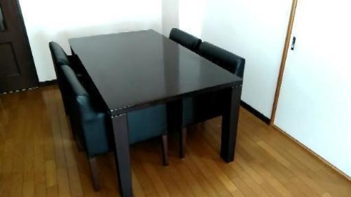 大きめダイニングテーブルと椅子4脚