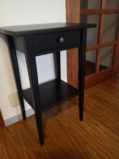 Ikea Hemnesベッドサイドテーブル ブラックブラウン きく 東村山の家具の中古あげます 譲ります ジモティーで不用品の処分 Ikea Hemnesベッドサイドテーブル ブラックブラウン きく 東村山の家具の中古あげます 譲ります ジモティーで不用品の処分