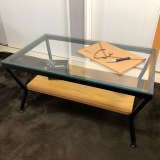 カフェ風・ガラス天板のローテーブル