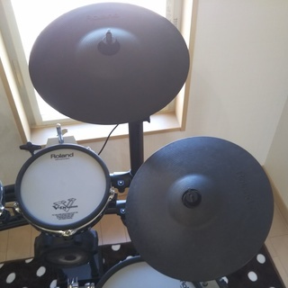※2回目の値下げをしました【富士市近隣限定】2013年2月購入 電子ドラム Roland V-Drums TD-15KV-S オリジナルセット130,000円