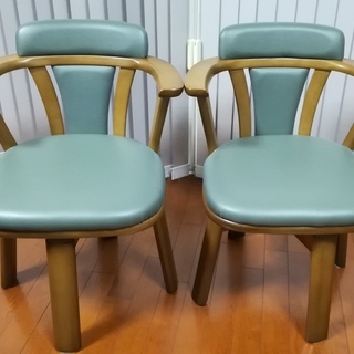 木製回転椅子　２脚