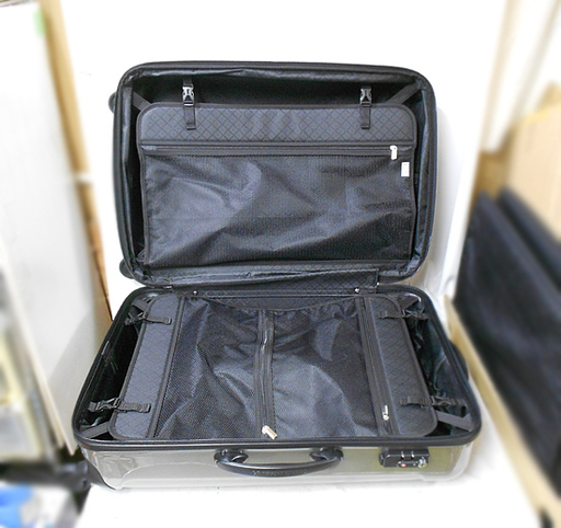 札幌 保管未使用 Griffin Land グリフィンランド Lm型スーツケース シャンパンシルバー モノハウス 白石 白石のバッグ その他 の中古あげます 譲ります ジモティーで不用品の処分