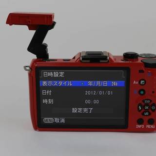 とっても可愛い！PENTAX ペンタックス Q10 ボディ レッド コンパクト