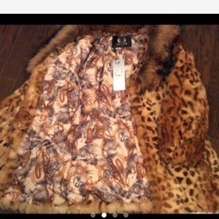 新品 ☆ラクーンとワイルドキャット ゴー ファーコート☆MからL ☆ 定価 ¥38万