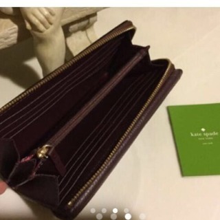 新品 ☆マホガニー タッセル付き長財布 ☆ 配送可能、送料込み価格です。
