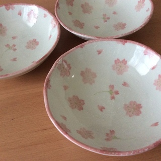 桜柄のお皿３枚セット