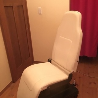 エステ 電動ベッド タカラベルモント