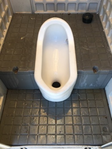 汲み取り式 仮設トイレ