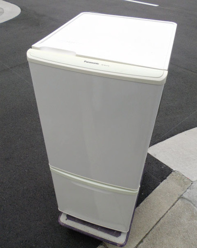 2009年製　冷蔵庫 Panasonic　ノンフロン冷蔵庫　136リットル　NR-TB141W-HG　中古美品
