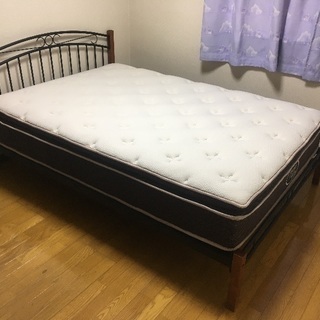 ダブルベッドマットレス、フレーム