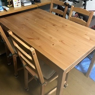 IKEA テーブル＋椅子4脚