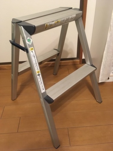 折り畳みアルミ脚立