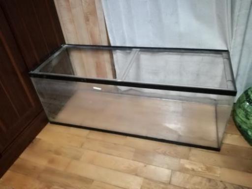 【配達可能】大型アクリル水槽　120cm