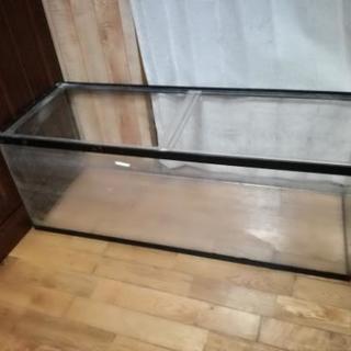 【配達可能】大型アクリル水槽　120cm