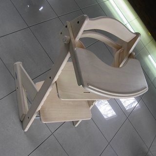 コンビ　Combi mini  ハイチェア　食事椅子　ホワイト　