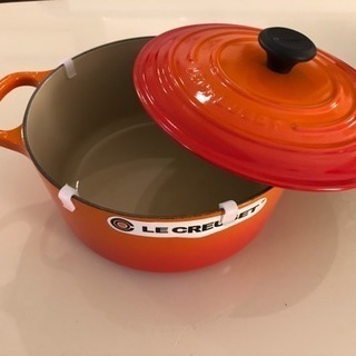 値下げします！【新品】ル・クルーゼ ココット シグニチャー 22cm