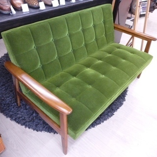 カリモク60の2人掛けソファです!！