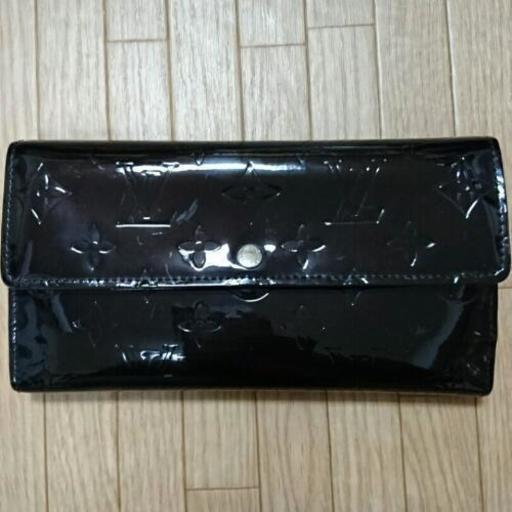 ルイヴィトン 長財布 ヴェルニ