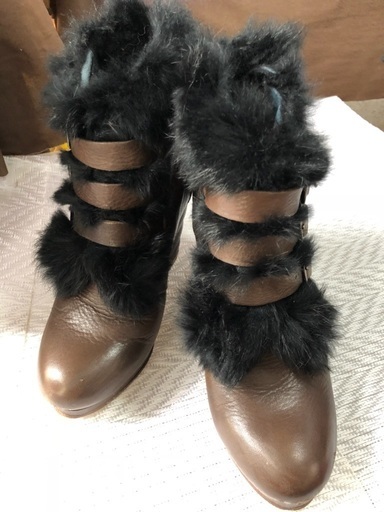 ♡激安♡定価7万円！！！SEE BY CHLOE 　23㎝リアルファー付きブーツ