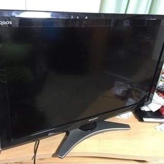 2010年製 シャープ32v液晶テレビ リモコン付き