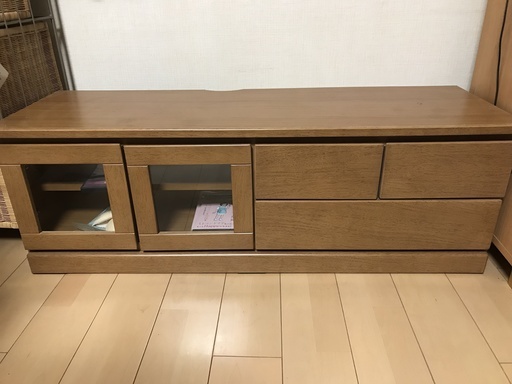 【テレビ台】ちょっと凹みある以外は美品です〜引き取りに来てくださるかた♪