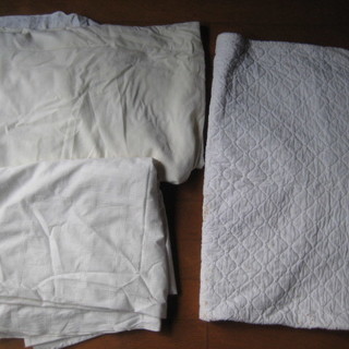 ジャンク　綿シングルシーツ２枚＋小さめ敷パット　