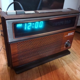 ラジオクロック　難あり　ソニーICF-C810