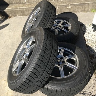 215/65/16ブリザックの8分山、5穴ホイールセット