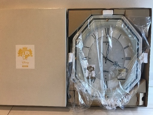 【新品未使用】Seiko 壁掛け時計 (Disney/ アナ雪)