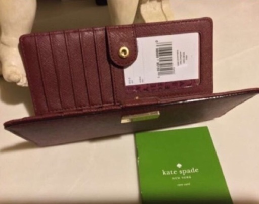 新品 ☆Kate Spade☆スリム財布カード収納多数☆利便性 ◎  送料込み価格です ❣️