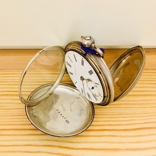 値下げ25000円❢骨董‼️昔の大きな、特殊ネジ巻き式、懐中時計、サイズ:55mm❗️