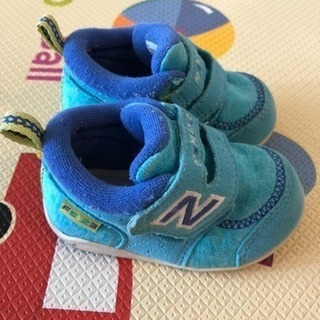 ニューバランス 子供靴