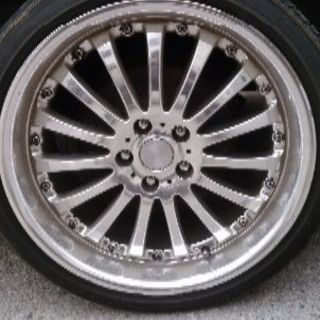 100系ハイエス19インチタイヤホイール