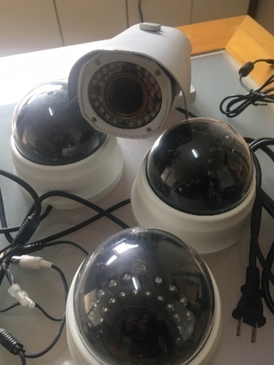 防犯カメラ正規物 室外カメラ１台(防水) 室内用カメラ３台 デジタルビデオレコーダー１台、21インチモニター１台 セット 動作確認済み