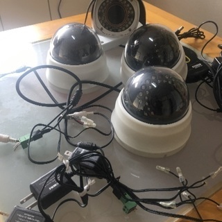防犯カメラ正規物 室外カメラ１台(防水) 室内用カメラ３台 デジタルビデオレコーダー１台、21インチモニター１台 セット 動作確認済み 