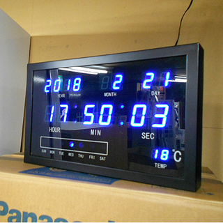 札幌【LED スマートデジタルクロック】掛け時計 温度計 カレン...