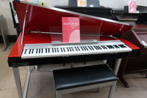 値下げしました　YAMAHA　スタイリッシュピアノ　H01　￥220.000-
